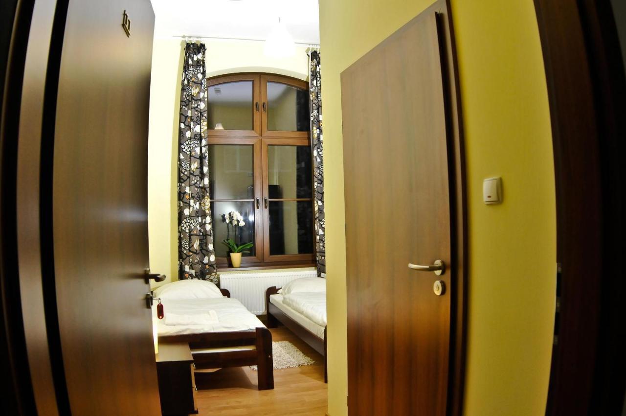 Big City Hostel วรอตซวาฟ ภายนอก รูปภาพ